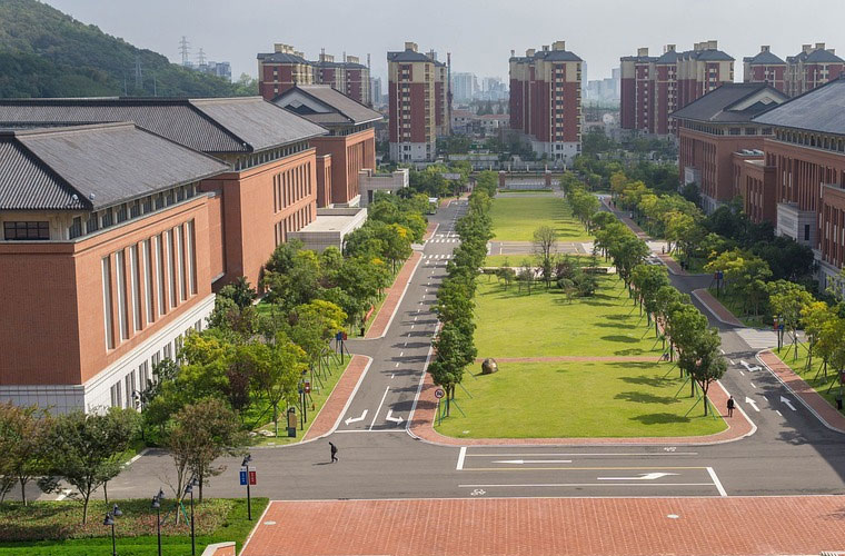 双江自治县职业教育中心校园环境如何
