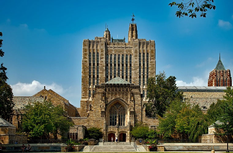 都匀市工商管理学校各专业收费多少