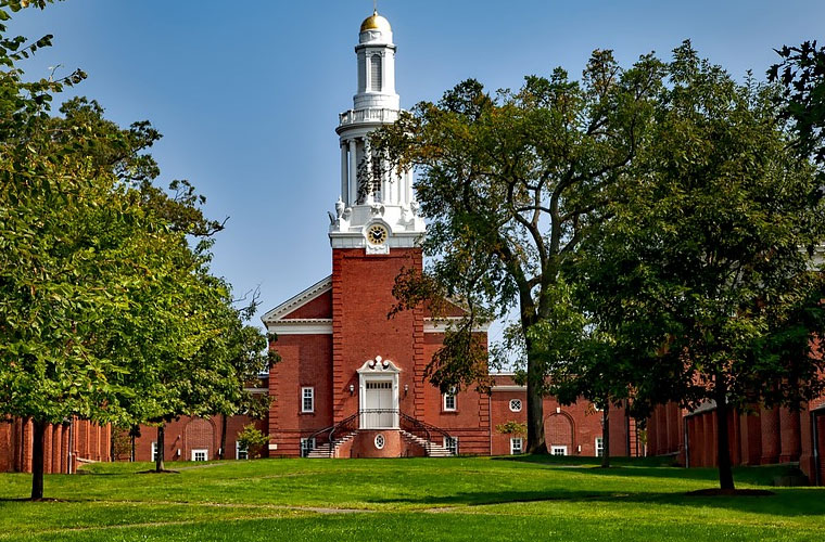 贵阳精工科技学校各专业收费多少