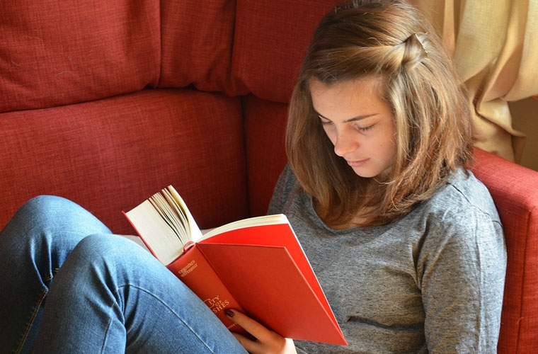 昆明现代科技学校专业收费标准